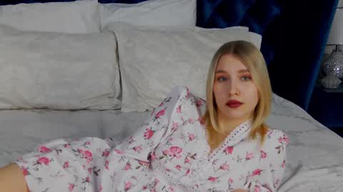 Snapshot of lililinn chatting on 01.18.25 LiliLinn online show from 01.18.25