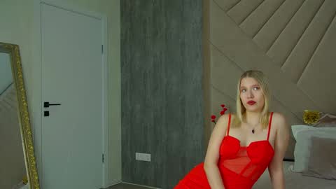 Snapshot of lililinn chatting on 01.22.25 LiliLinn online show from 01.22.25