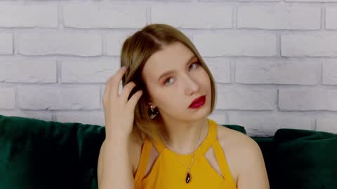 Snapshot of lililinn chatting on 01.25.25 LiliLinn online show from 01.25.25