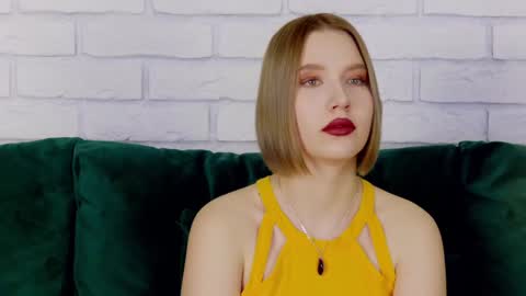 Snapshot of lililinn chatting on 01.25.25 LiliLinn online show from 01.25.25