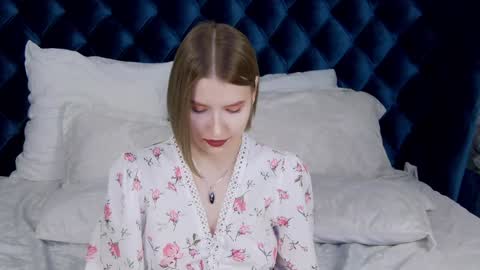 Snapshot of lililinn chatting on 01.27.25 LiliLinn online show from 01.27.25