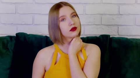 Snapshot of lililinn chatting on 01.29.25 LiliLinn online show from 01.29.25