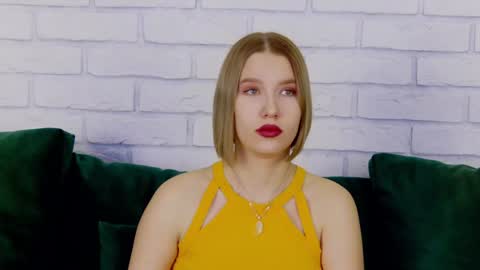 Snapshot of lililinn chatting on 02.03.25 LiliLinn online show from 02.03.25