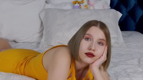 Snapshot of lililinn chatting on 02.08.25 LiliLinn online show from 02.08.25