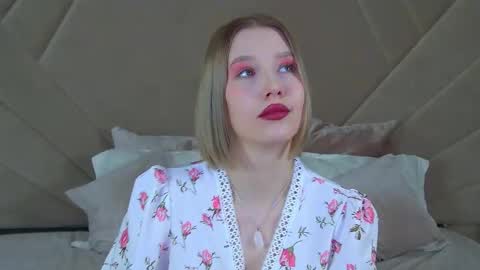 Snapshot of lililinn chatting on 02.17.25 LiliLinn online show from 02.17.25