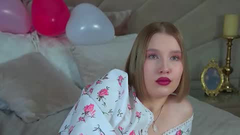 Snapshot of lililinn chatting on 02.17.25 LiliLinn online show from 02.17.25