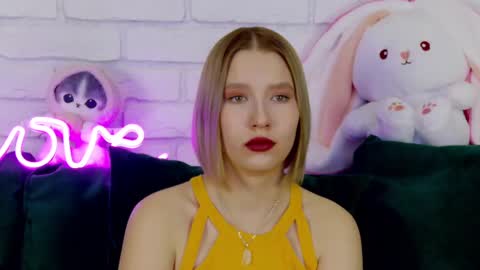 Snapshot of lililinn chatting on 03.05.25 LiliLinn online show from 03.05.25