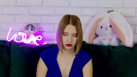 Snapshot of lililinn chatting on 03.07.25 LiliLinn online show from 03.07.25