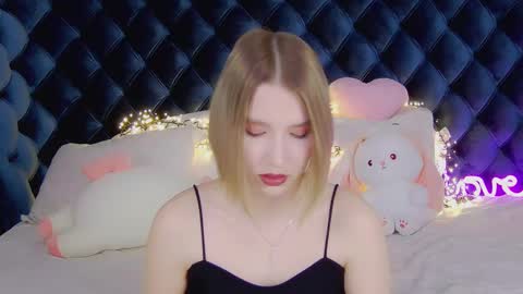 Snapshot of lililinn chatting on 03.08.25 LiliLinn online show from 03.08.25