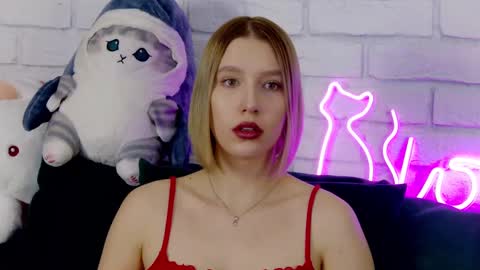 Snapshot of lililinn chatting on 03.10.25 LiliLinn online show from 03.10.25