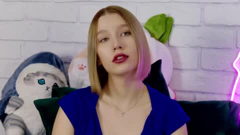 Snapshot of lililinn chatting on 03.10.25 LiliLinn online show from 03.10.25