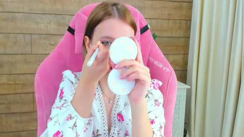 Snapshot of lililinn chatting on 09.09.25 LiliLinn online show from 09.09.25