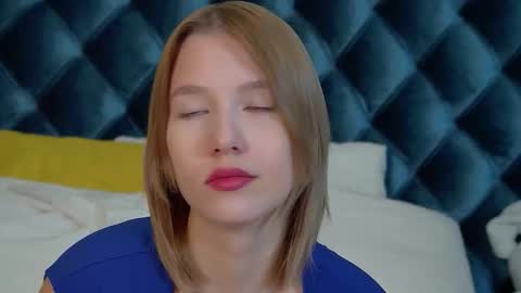 Snapshot of lililinn chatting on 09.16.25 LiliLinn online show from 09.16.25