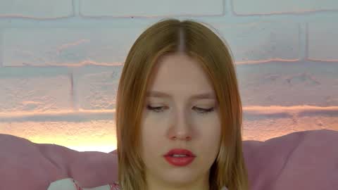 Snapshot of lililinn chatting on 09.29.25 LiliLinn online show from 09.29.25