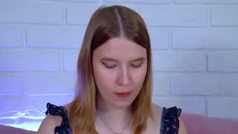 Snapshot of lililinn chatting on 06.18.26 LiliLinn online show from 06.18.26