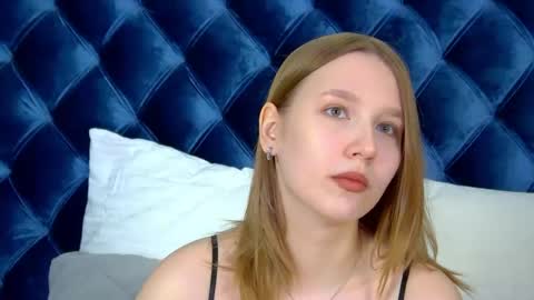 Snapshot of lililinn chatting on 07.15.26 LiliLinn online show from 07.15.26