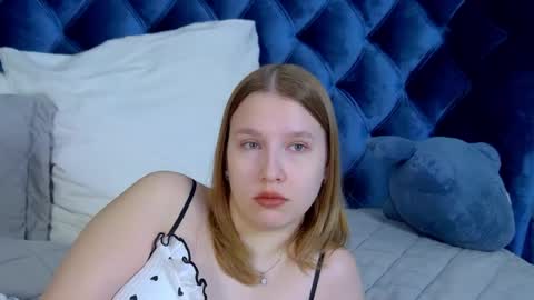 Snapshot of lililinn chatting on 07.17.26 LiliLinn online show from 07.17.26