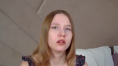 Snapshot of lililinn chatting on 07.18.26 LiliLinn online show from 07.18.26