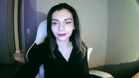 Snapshot of lilirose_x chatting on 12.21.24 lilirose online show from 12.21.24