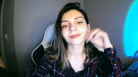 Snapshot of lilirose_x chatting on 12.23.24 lilirose online show from 12.23.24