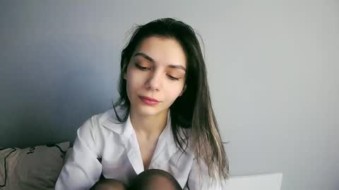 Snapshot of lilirose_x chatting on 02.18.25 lilirose online show from 02.18.25