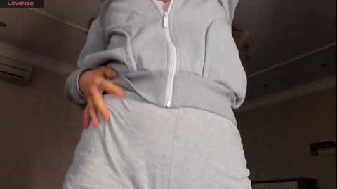 Snapshot of lilith_lutherlow chatting on 01.19.25 lilith online show from 01.19.25