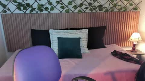 Lilith Patton  online show from 05.22.26