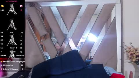 liliINDEPENDENT MODEL online show from 03.08.25