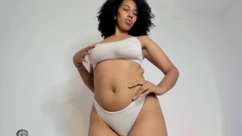 Snapshot of lilith_vision chatting on 05.05.26 Alejandra online show from 05.05.26