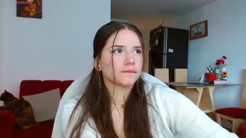 Snapshot of lilithabril chatting on 12.05.25 Abril online show from 12.05.25