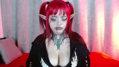 Snapshot of lilithmadness chatting on 01.07.25 Lilith online show from 01.07.25