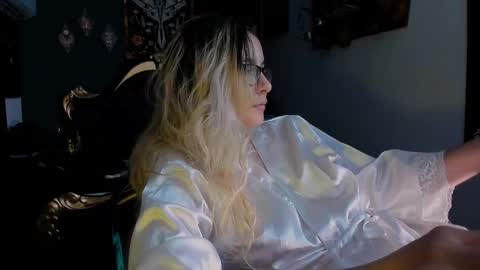 lilithmystic01 online show from 01.14.25