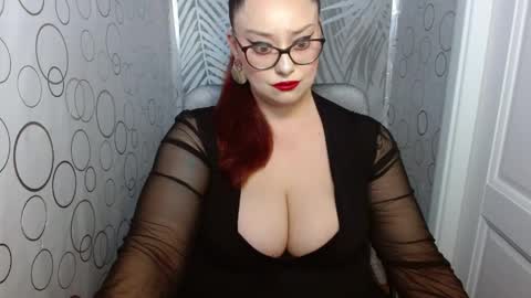 Snapshot of lilithserendipity chatting on 05.27.26 LILITHSERENDIPITY online show from 05.27.26