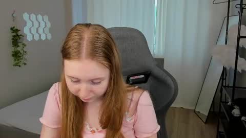 Snapshot of lilitiny chatting on 07.22.26 Lili Tiny GMT2 3-10AM MonTueWedThuSat online show from 07.22.26