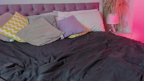 Lily online show from 10.14.25