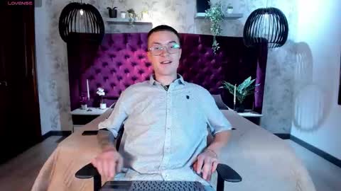 Lil James online show from 11.22.25