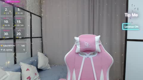 Snapshot of lillian_clark7 chatting on 02.15.25 Lillian online show from 02.15.25