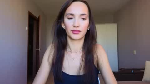 Snapshot of lillian_clark7 chatting on 10.04.25 Lillian online show from 10.04.25