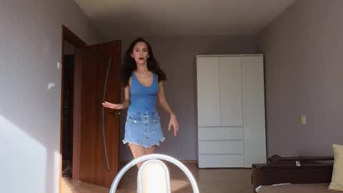 Snapshot of lillian_clark7 chatting on 10.05.25 Lillian online show from 10.05.25