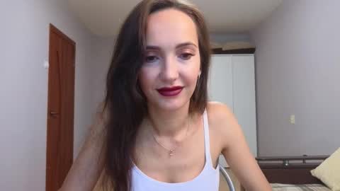 Snapshot of lillian_clark7 chatting on 11.06.25 Lillian online show from 11.06.25