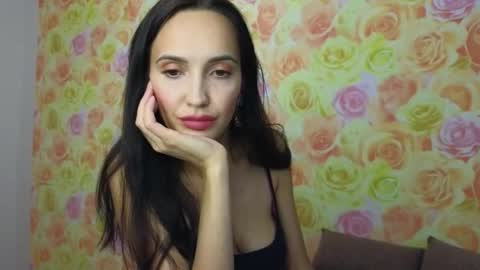 Snapshot of lillian_clark7 chatting on 12.01.25 Lillian online show from 12.01.25