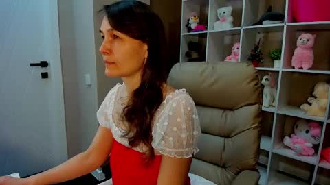 Snapshot of lillian_white1 chatting on 01.12.25 lillian_white1 online show from 01.12.25