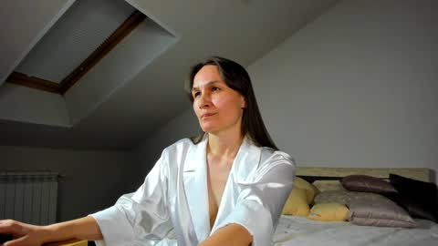 Snapshot of lillian_white1 chatting on 01.29.25 lillian_white1 online show from 01.29.25