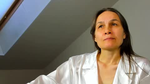 Snapshot of lillian_white1 chatting on 02.01.25 lillian_white1 online show from 02.01.25