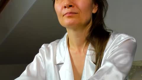 Snapshot of lillian_white1 chatting on 02.01.25 lillian_white1 online show from 02.01.25