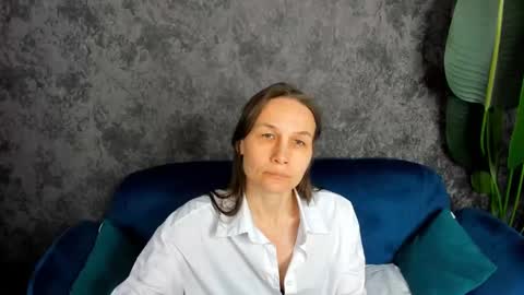 Snapshot of lillian_white1 chatting on 02.23.25 lillian_white1 online show from 02.23.25