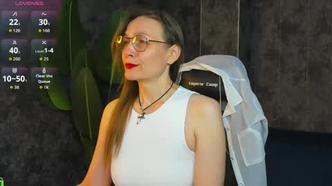 lillian_white1 online show from 05.28.26