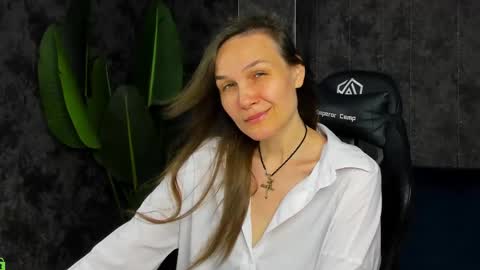 lillian_white1 online show from 06.07.26