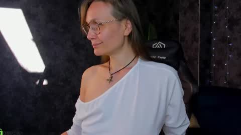lillian_white1 online show from 06.14.26