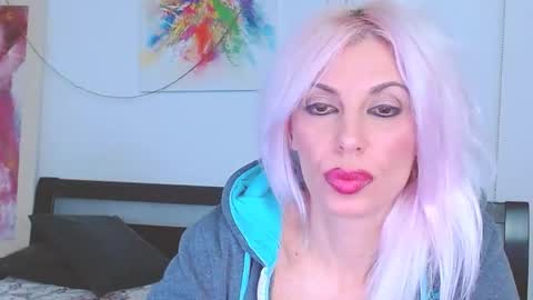 Lara online show from 02.15.25